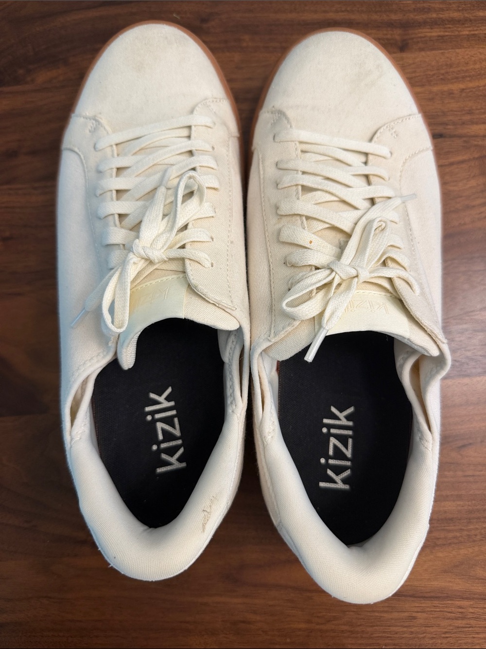 Kizik Men’s Off-White Canvas Sneakers